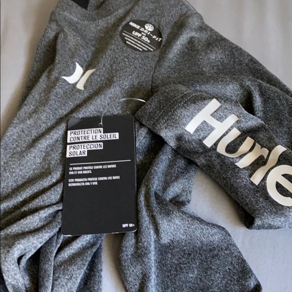 Hurley - Picture 4 of 4